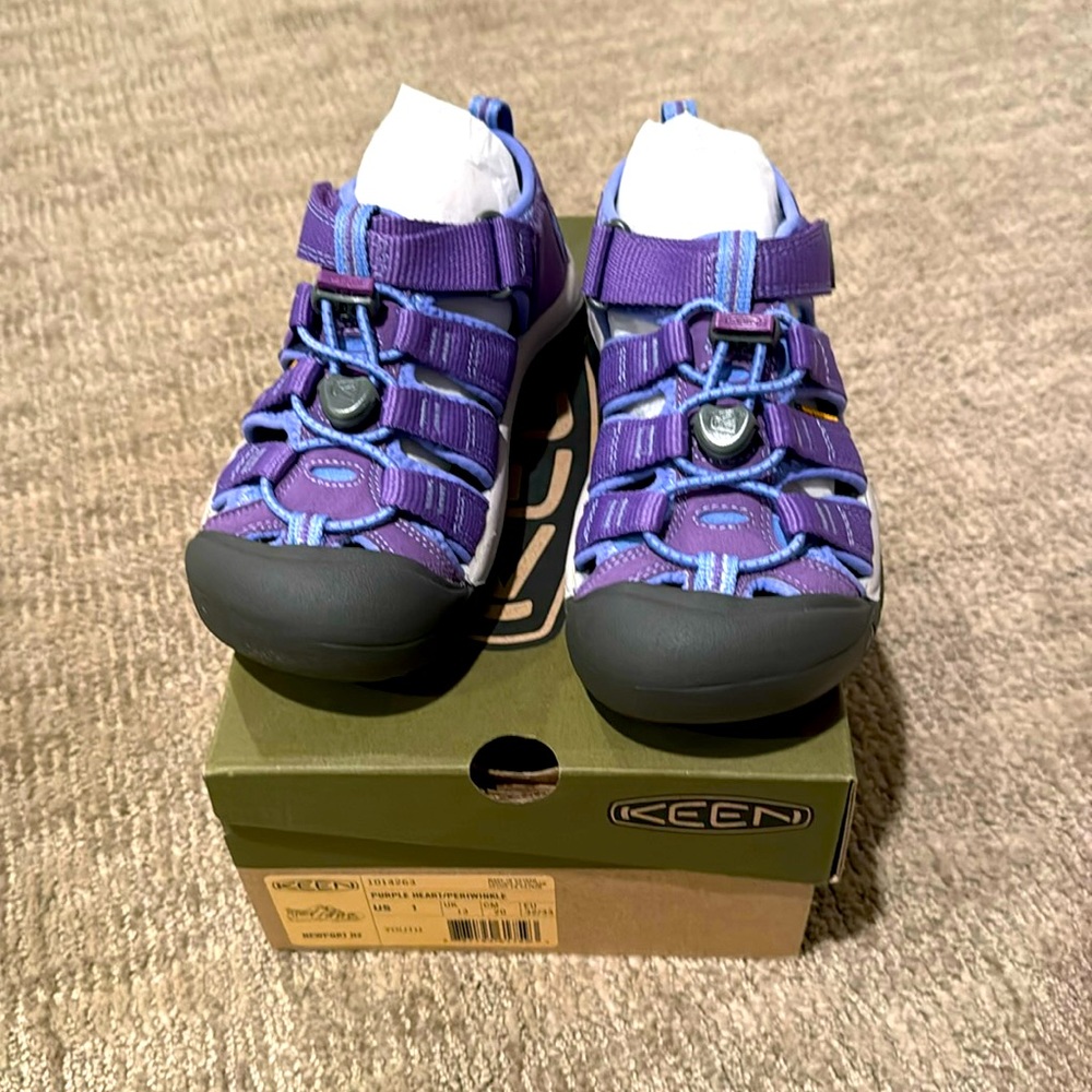 Brand, new, purple Keen, waterproof water shoes